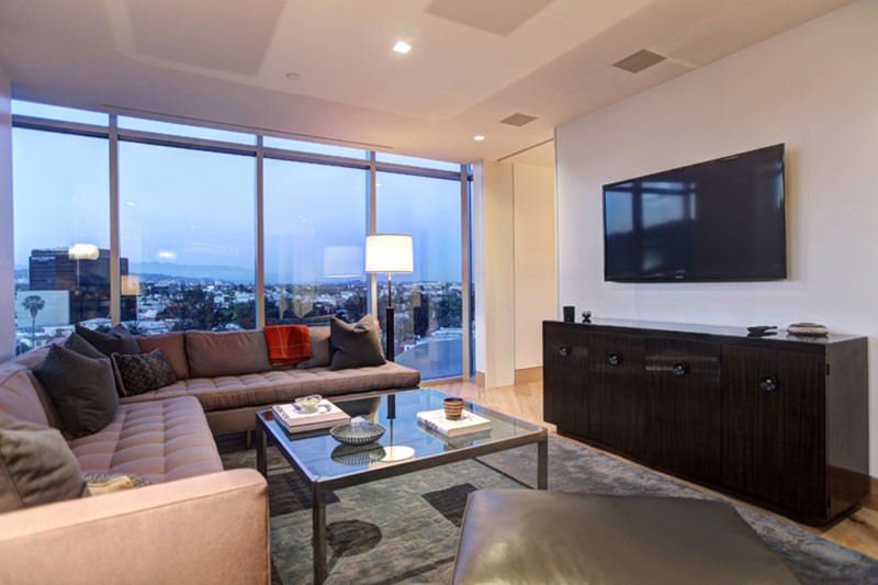 LUXURY APARTMENTS 8500 BURTON WAY LOS ANGELES